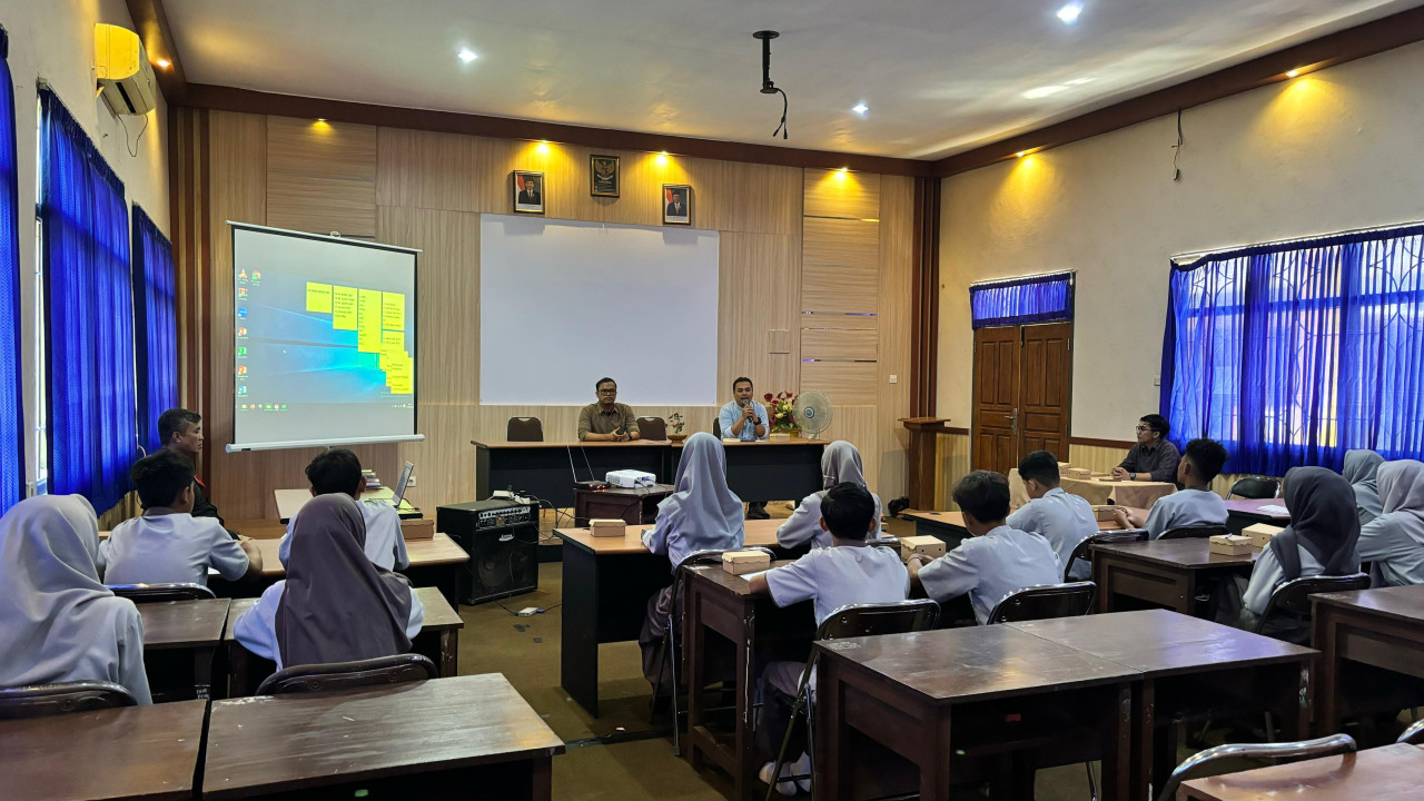 Belasan pelajar ikuti pelatihan jurnalistik (Foto: Sugianto for jatimnow.com)