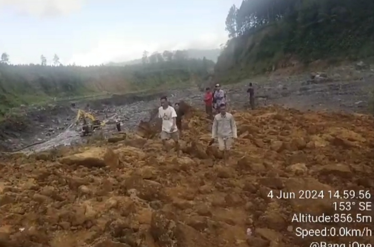 Longsor Pronojiwo Lumajang yang menelan korban jiwa (Tangkapan layar video)