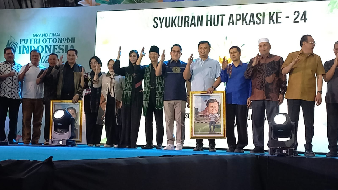 Sejumlah kepala daerah yang hadir dalam peringatan HUT Apkasi di Trenggalek. (Foto: Bramanta Pamungkas/jatimnow.com)
