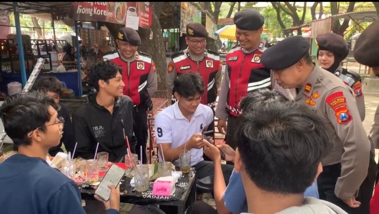 Polres Ponorogo Gencar Datangi Warga yang Nongkrong, Ada Apa?