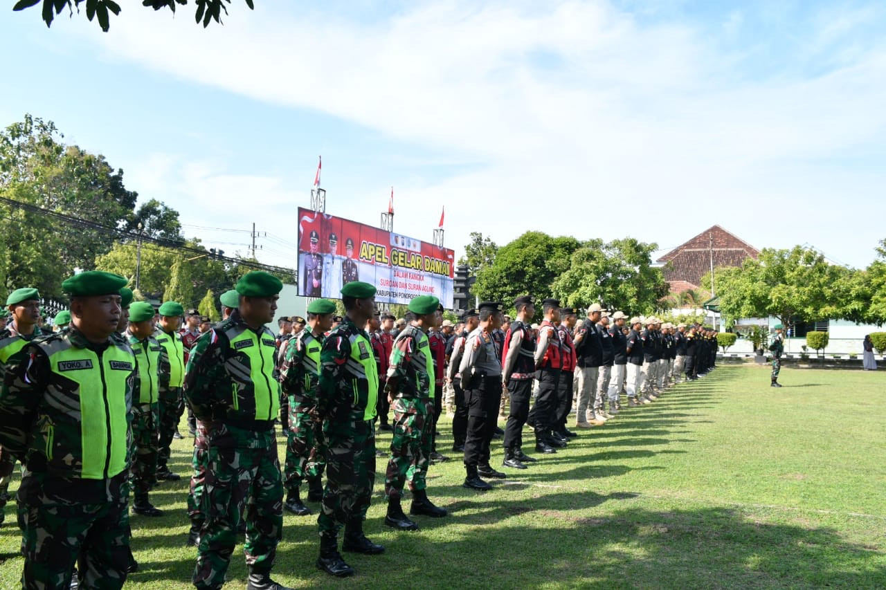Apel gelar damai suroan dan suran agung bersama Polisi, Tentara, Pamter PSHT Cabang Madiun dan Korlap PSHW di Makodim 0802 Ponorogo beberapa waktu lalu (Foto: Ahmad Fauzani/jatimnow.com)