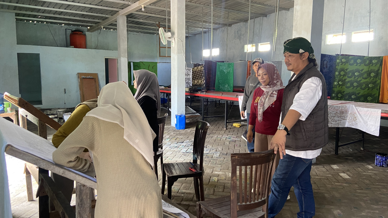Deny Widyanarko Dorong UMKM Batik Kediri Maju dan Berkembang