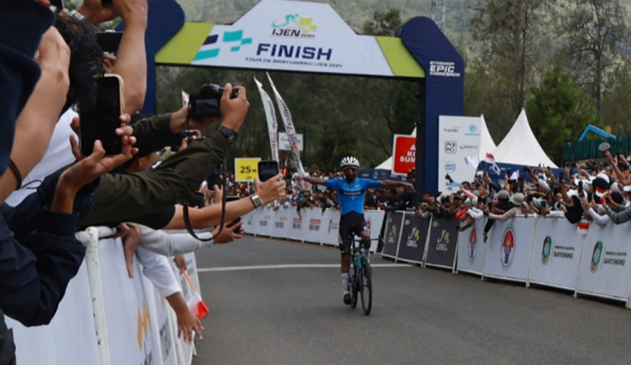 Merhawi Kudus keluar sebagai juara umum Tour de Banyuwangi Ijen (TdBI) 2024. (Foto: Humas Pemkab Banyuwangi)