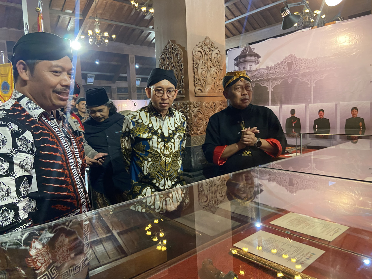 Fadli Zon saat memberikan tanggapan terkait isu tersebut. (Foto: Ahmad Fauzani/jatimnow.com)