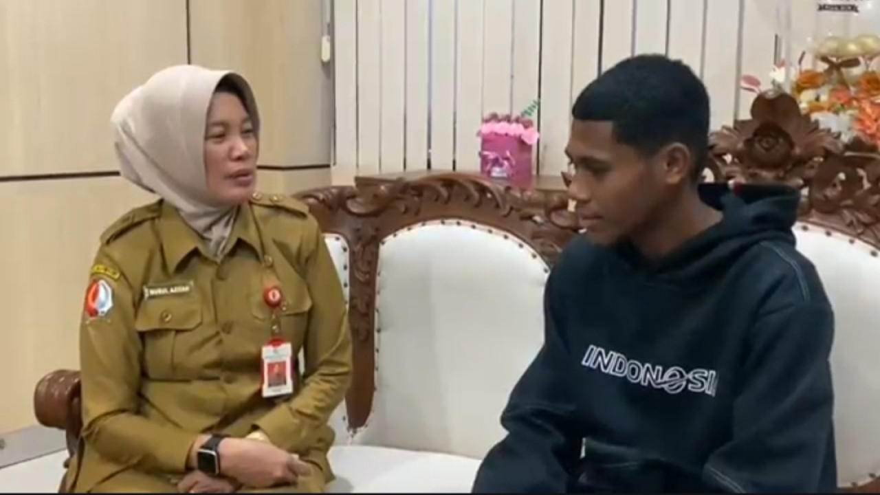 Sekda Nurul Azizah saat bertemu dengan Fadly Alberto Hengga. (Foto: Edo for jatimnow.com)