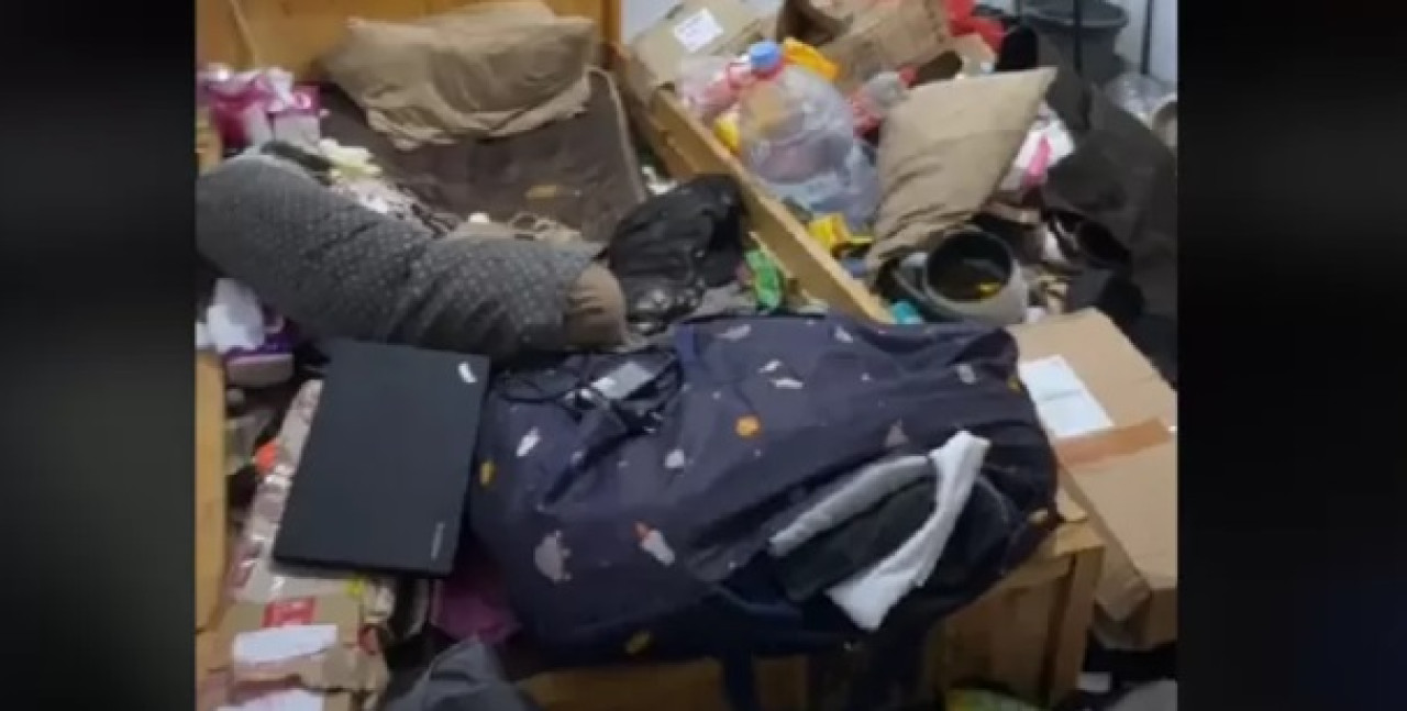 Viral Kondisi Kamar Kos Pengidap Hoarding Disorder Penuh Sampah, Apa Itu?