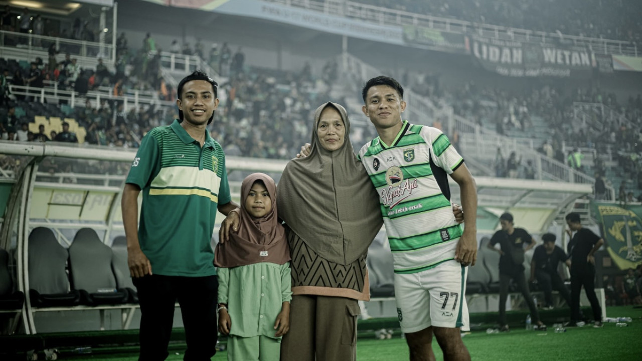 Perjuangan Ibu Kasim Botan, dari Adonara Ingin Lihat Anak Main di GBT Surabaya