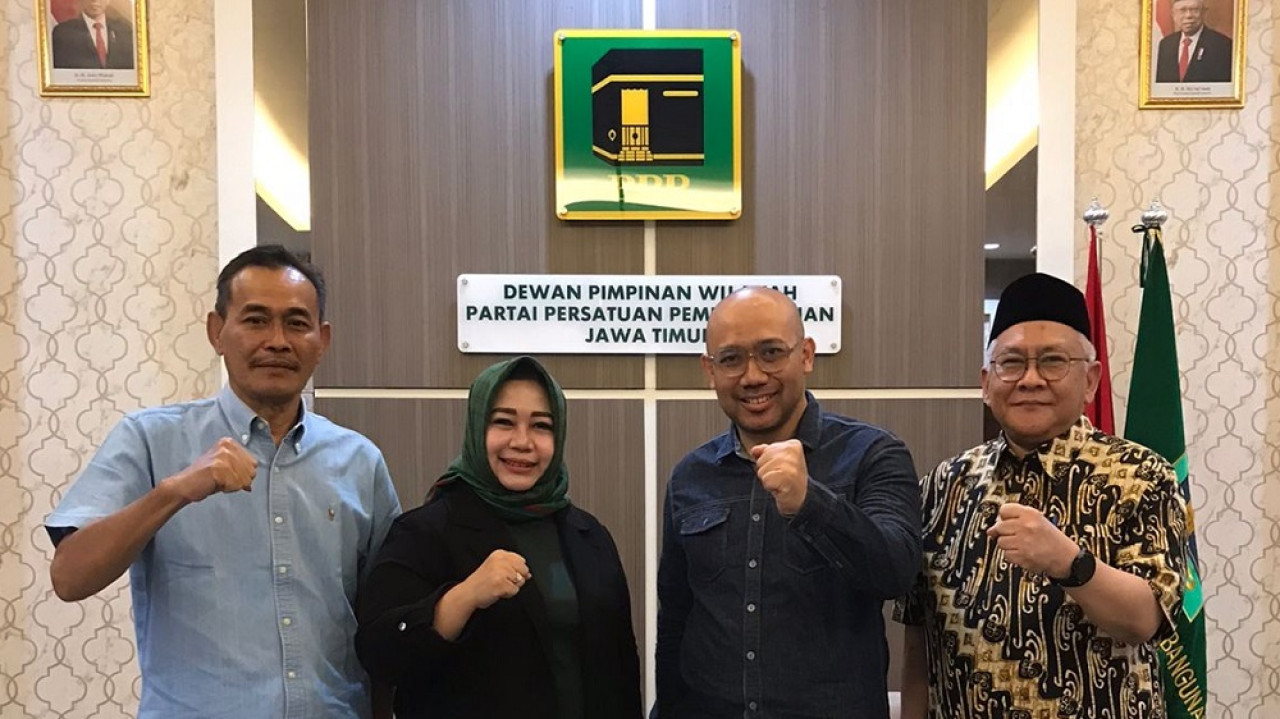 MHR dan Lisdyarita Foto Bareng di PPP. (Foto: Grup WhatsApp PCA)