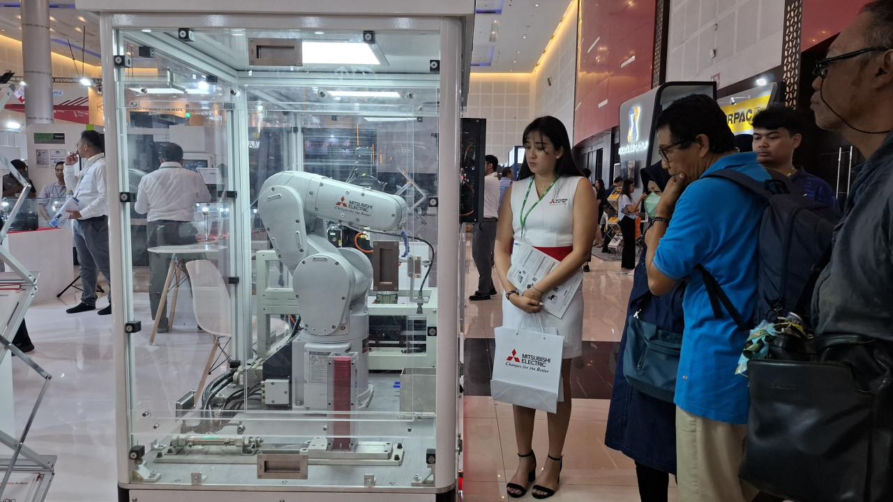 284 Perusahaan Pamer Produk di Manufacturing Surabaya 2024, Dibuka Wali Kota