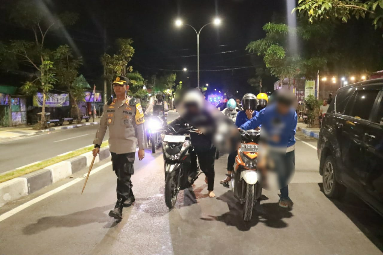 Para pemotor yang terjaring razia. (Foto: Humas Polres Bojonegoro)