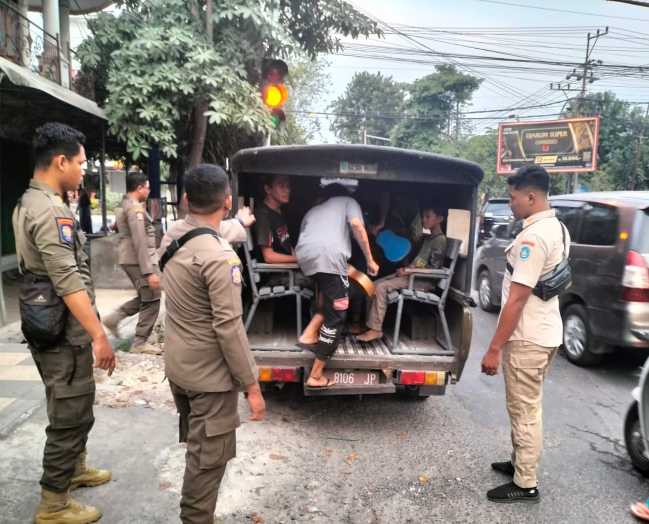 7 Anjal Digaruk Satpol PP Lamongan, Dianggap Ganggu Ketertiban