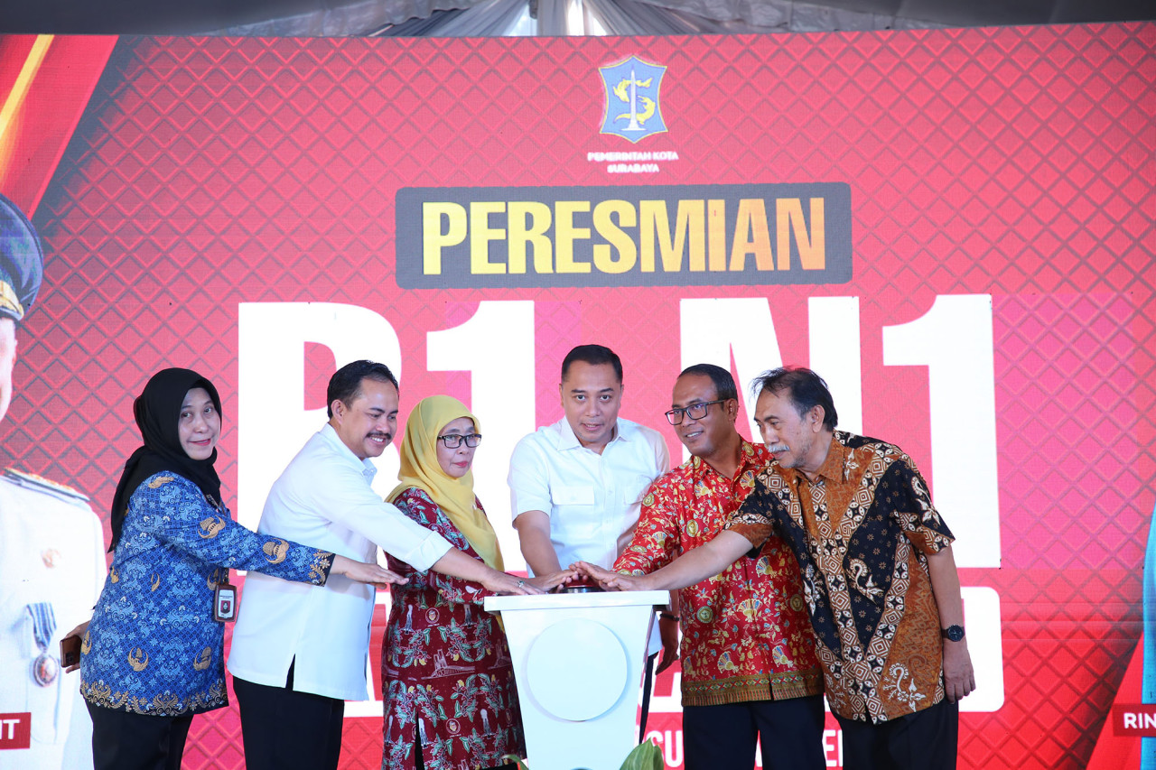 Eri Cahyadi saat meresmikan program R1N1 (foto: Humas Pemkot Surabaya for jatimnow.com)