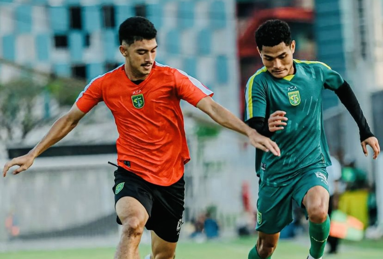 Sesi latiha pemain Persebaya Surabaya. (Foto: PT LIB)
