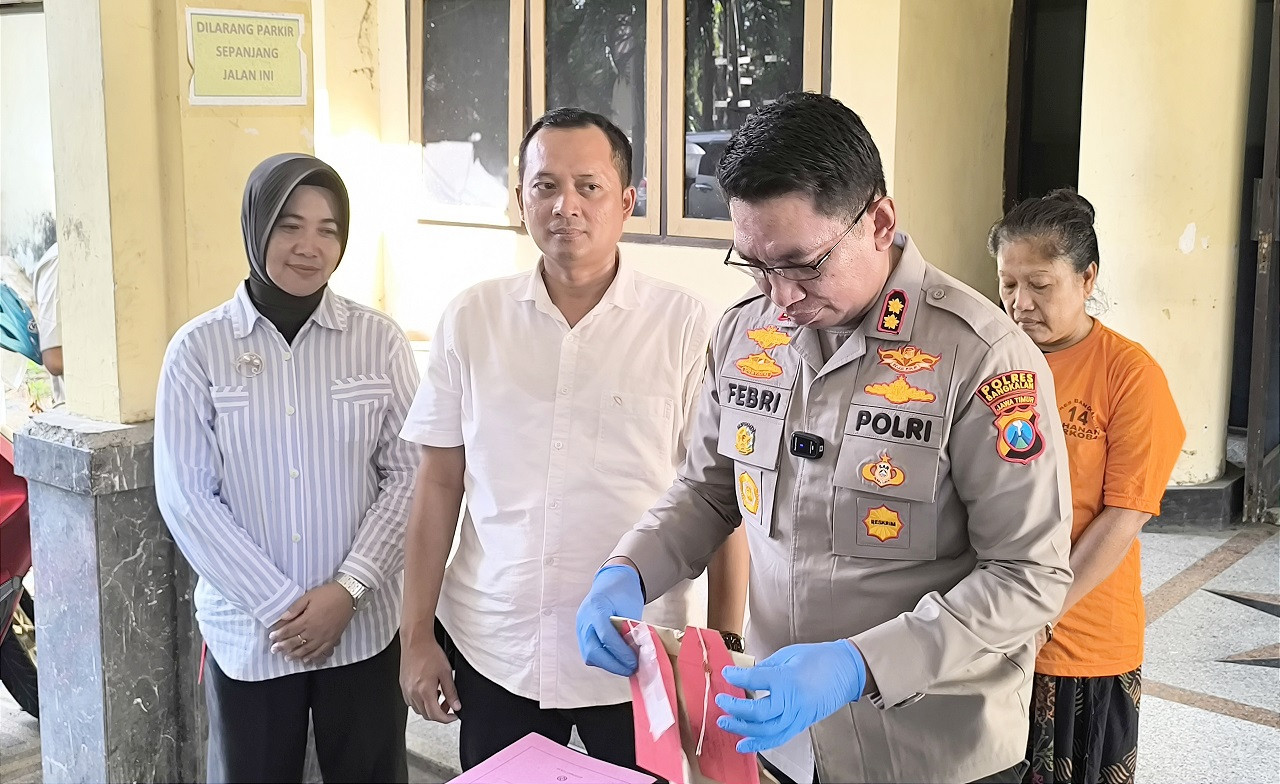 PRT di Bangkalan ditangkap polisi, usai berjualan sabu. (Foto: Fathor Rahman/jatimnow.com)