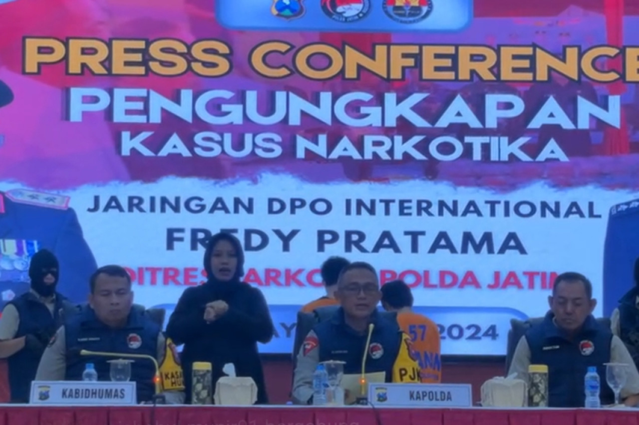 Pres rilis pembongkaran kasus narkoba jaringan Fredy Pratama. (Foto: Misbahul Munir/jatimnow.com)