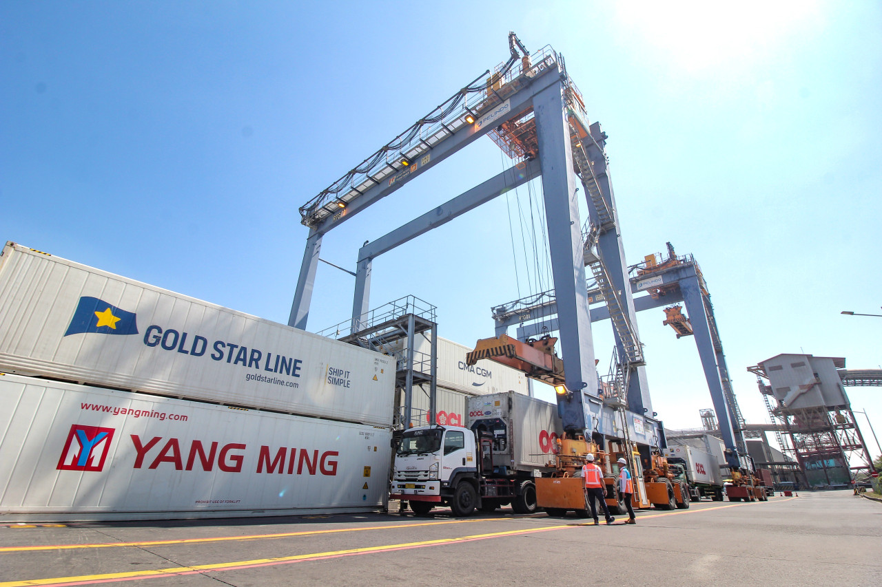 Suasana di Terminal Teluk Lamong (TTL) (dok humas PT Terminal Teluk Lamong)