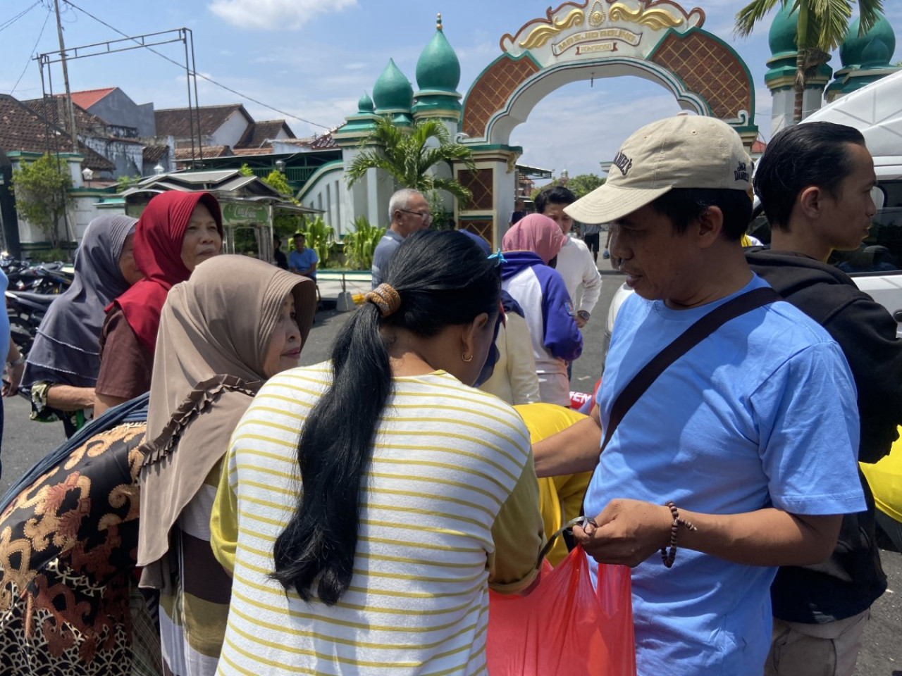 Program kampanye makan siang yang sempat dijalankan oleh Tim Kampanye Prabowo-Gibran (dok.jatimnow.com)