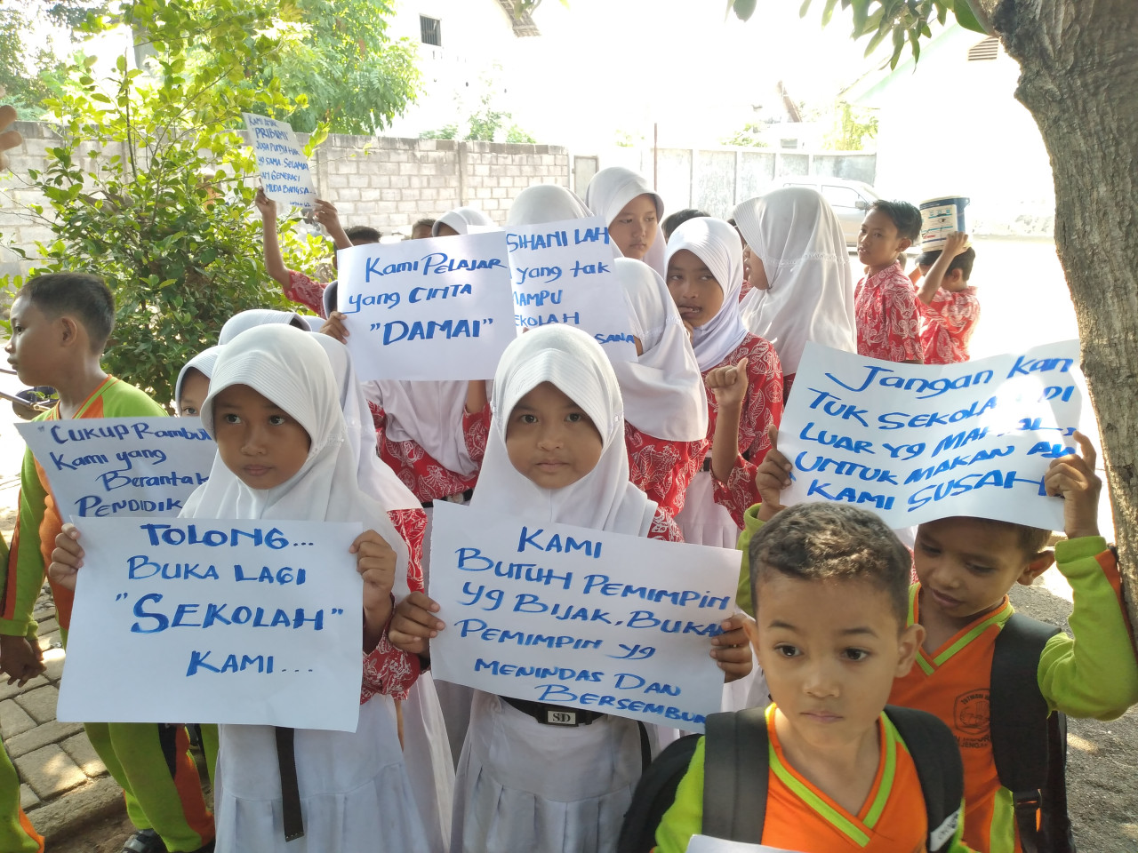 Siwa SDN Widoro menoak merger. (Foto: Haryo agus/jatimnow.com)