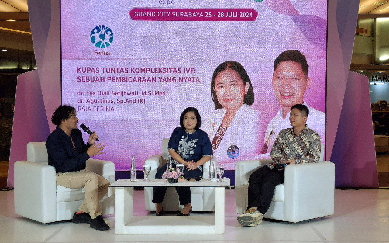 Para pakar bayi tabung saat Talkshow tentang hal-hal yang menyebabkan kesuburan berkurang (foto: Ni'am Kurniawan/jatimnow.com)
