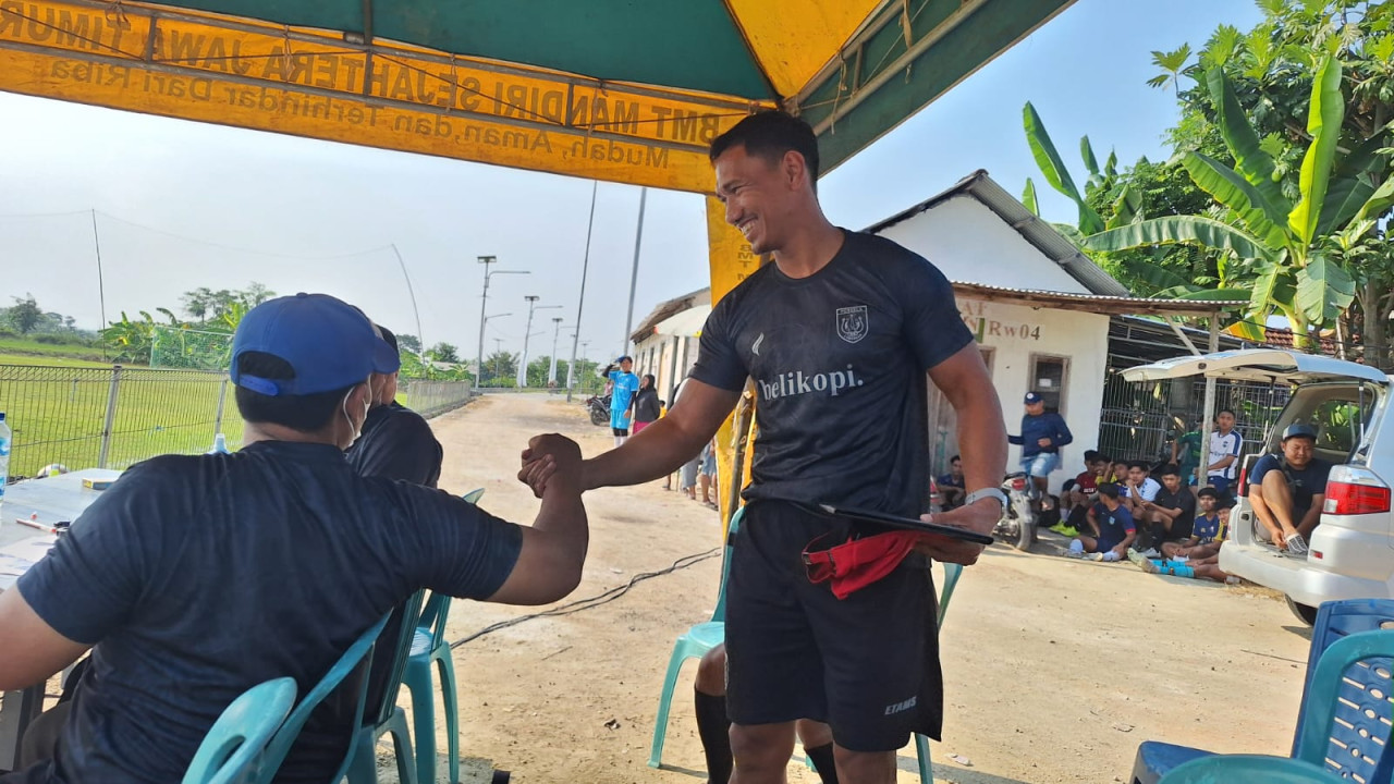 Zulkifli Syukur Tampak Diantara Pemain Muda Persela Lamongan, Ikut Seleksi?