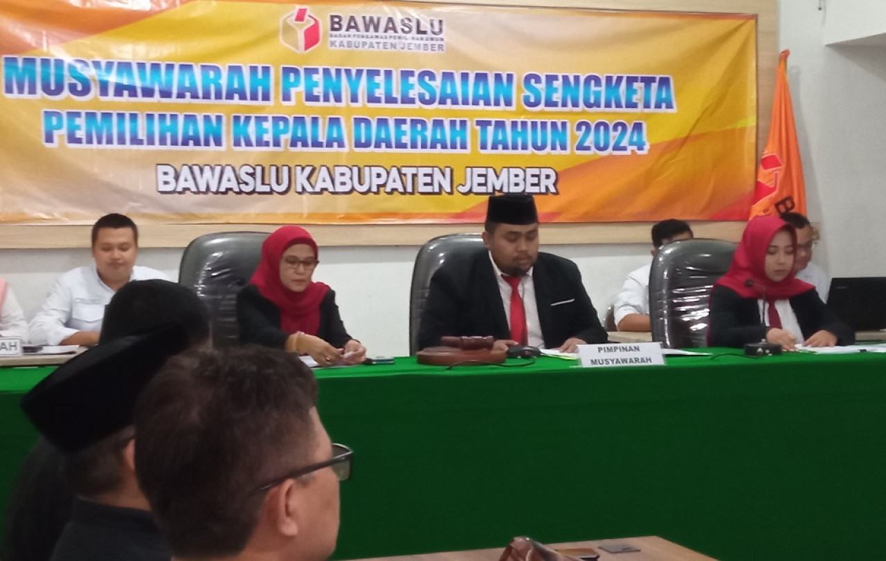 Gus Jaddin - Arismaya Gagal Maju Pilkada Jember, Penyelenggara Dituding Arogan