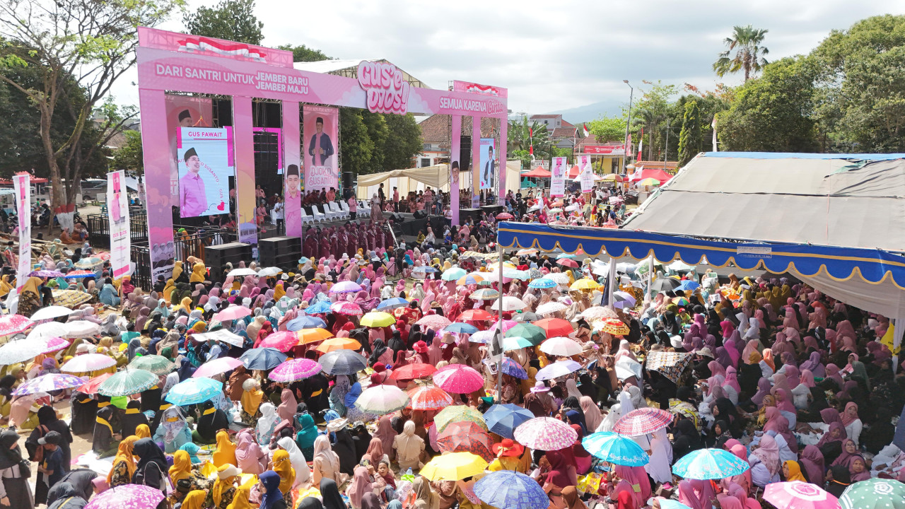 Deklrasi Gus Djos (Gus Fawait - Djoko Susanto) di Alun-Alun Tanggul, Jember. (Foto-foto:  Khus for jatimnow.com)