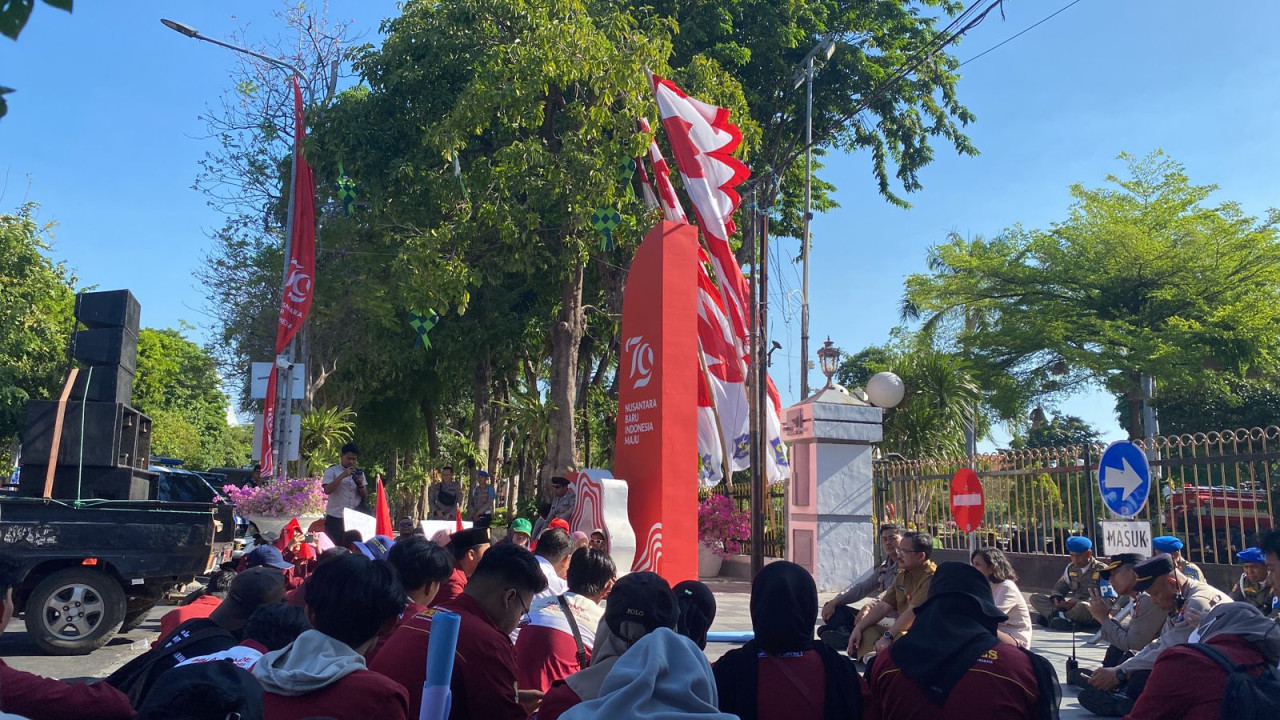 IMM Surabaya Geruduk DPRD, Pemkot Dinilai Tak Becus Jaga Kamtibmas