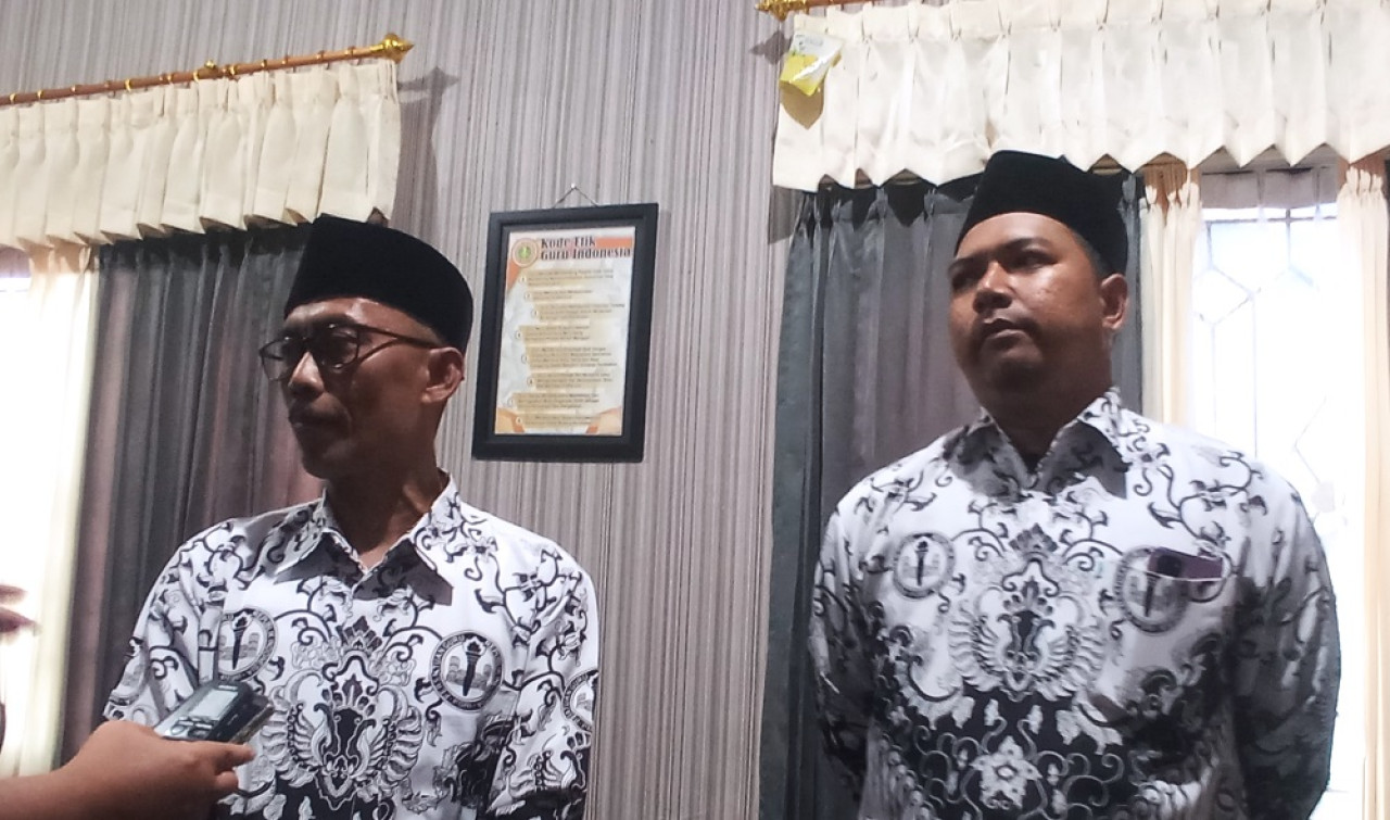 Selain Dapat SK Bupati, Honor GTT - PTT Jember Naik di Era Hendy Siswanto