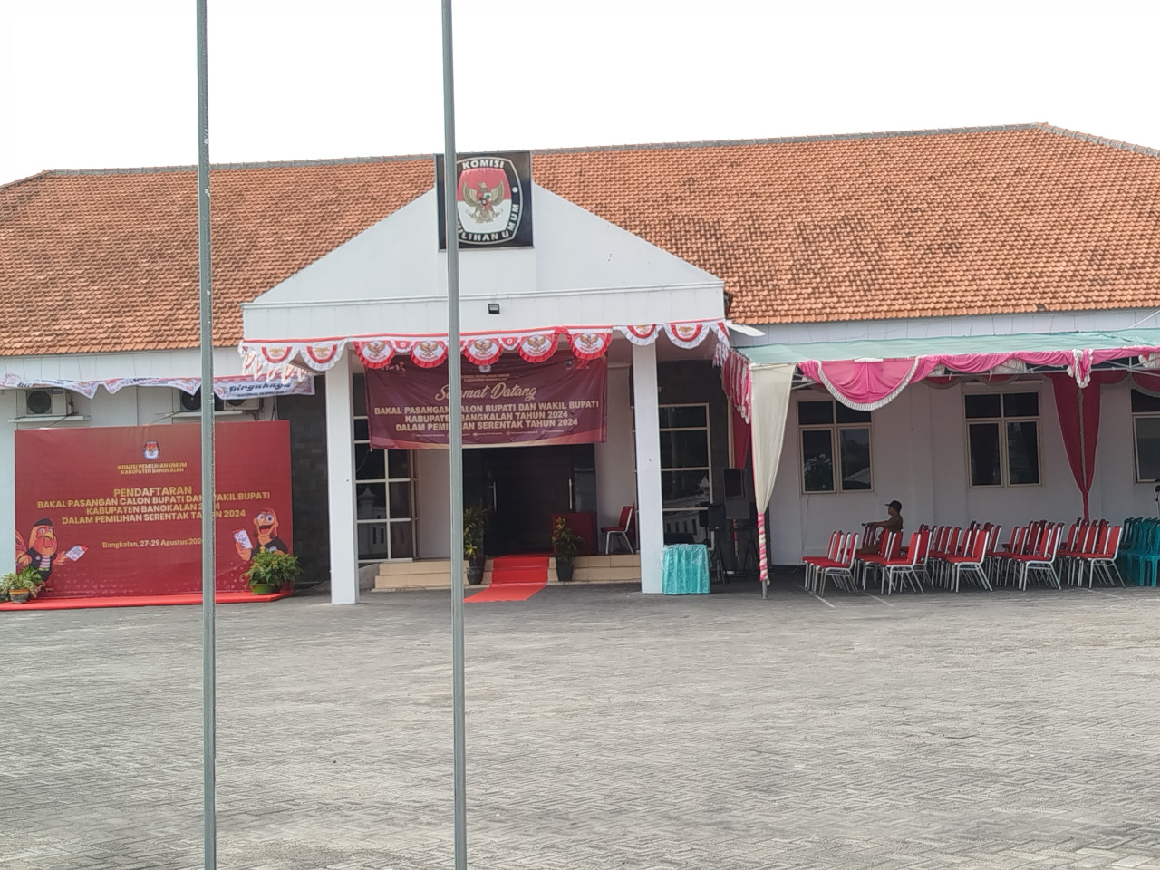 Kantor KPU Bangkalan. (Foto: Fathor Rahman/jatimnow.com)