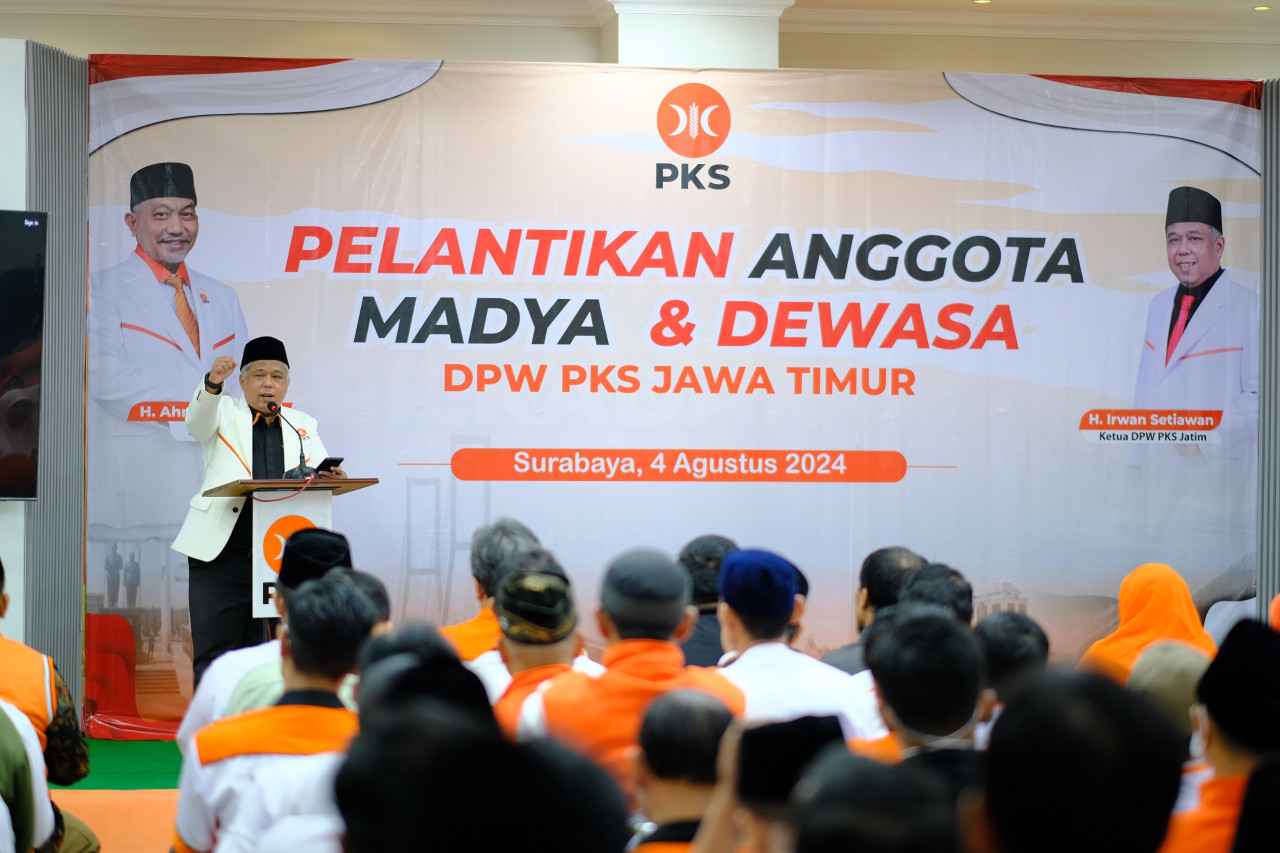 Irwan Setiawan saat sambutan usai melantik kader Madya dan Dewasa di Kantor PKS Jatim (Foto: PKS Jatim for jatimnow.com)