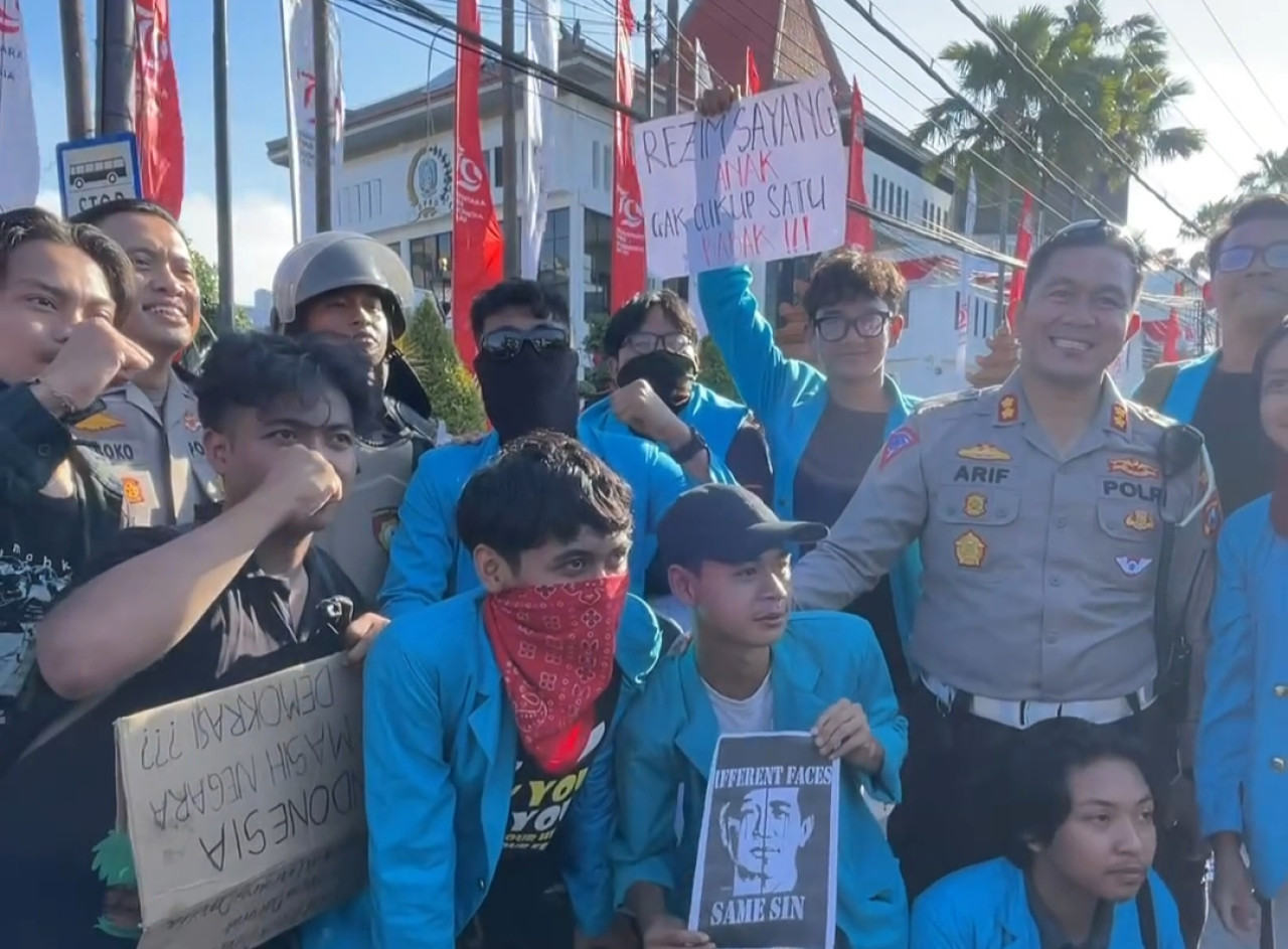 Jadi Korban Kericuhan Demo Surabaya, Kasatlantas: Ini Kenangan dari Mahasiswa