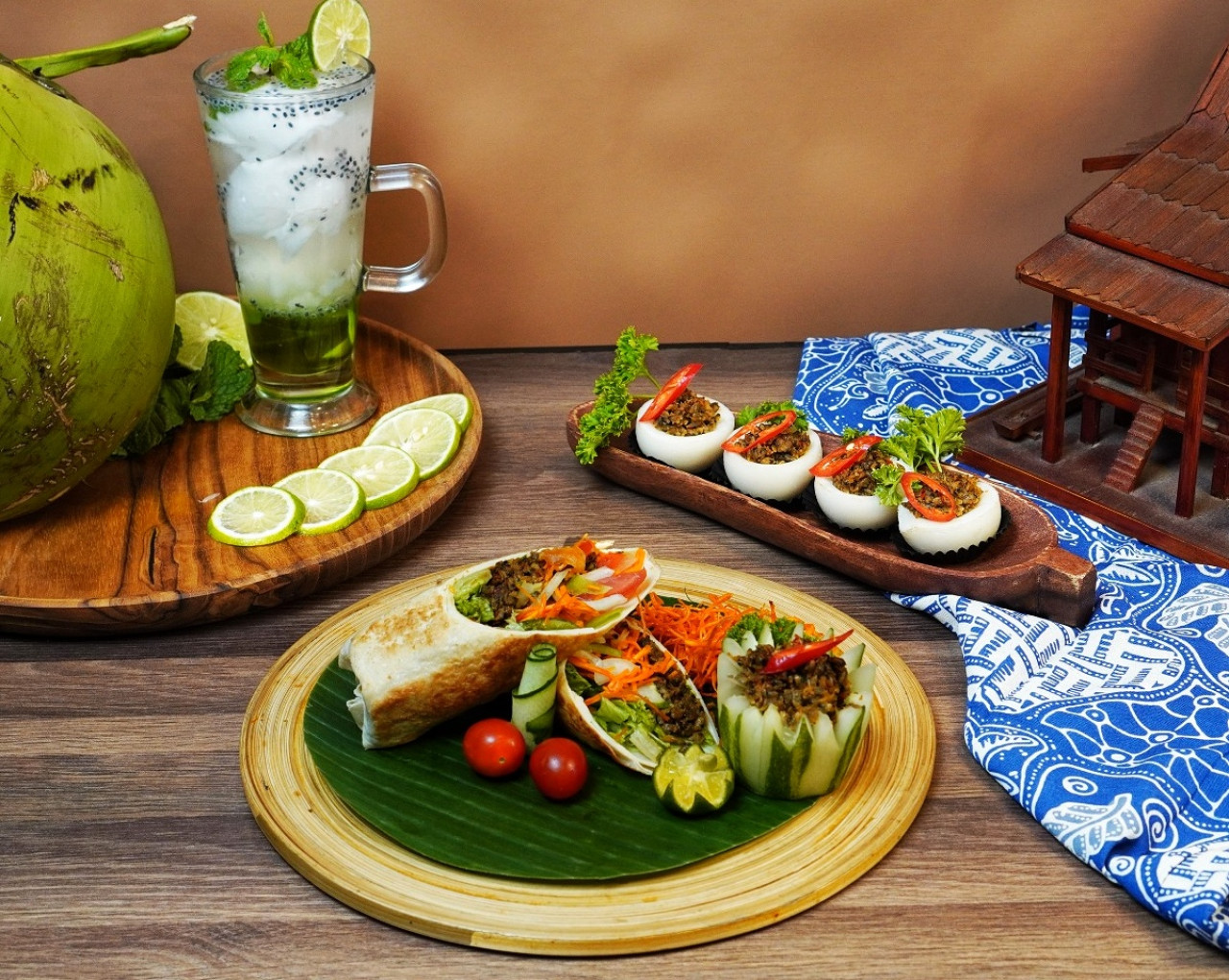 Kebab Kupang dan Kue Talam Kupang Edisi Kemerdekaan di Swiss Belinn Juanda. (Foto: Ahaddiini HM/jatimnow.com).