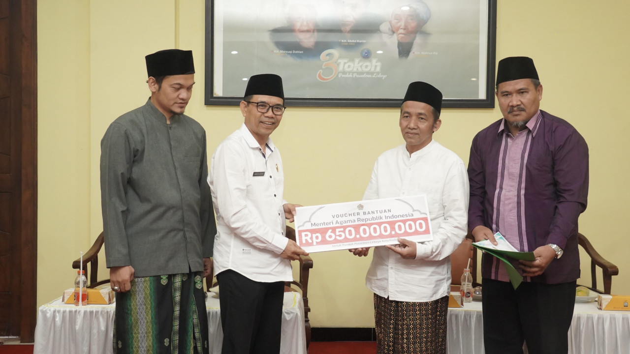 Kebakaran di Ponpes Lirboyo Kediri, Kemenag Salurkan Bantuan Rp650 Juta