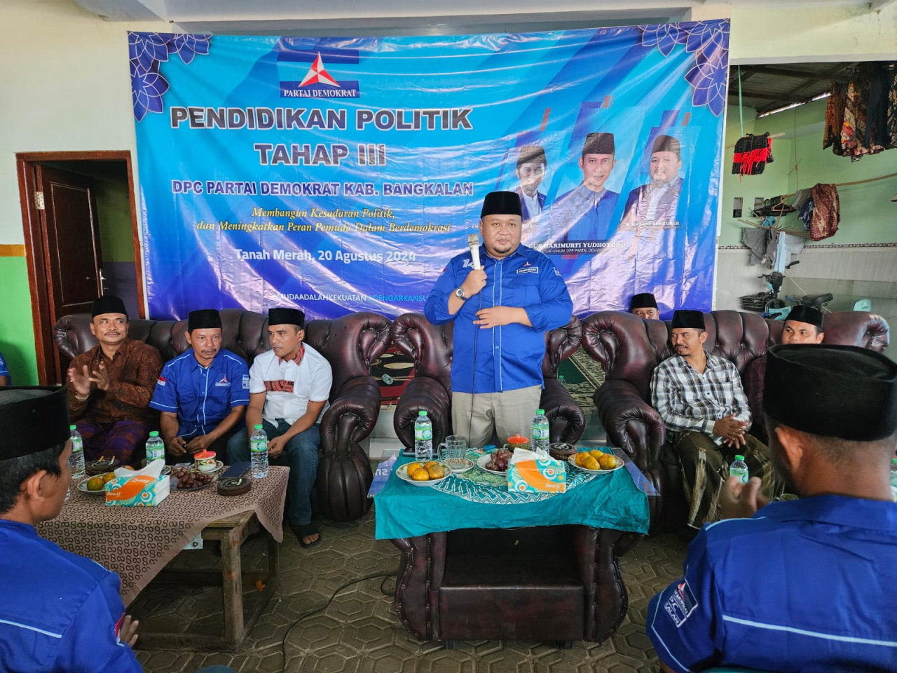 Ketua DPC Partai Demokrat Kabupaten Bangkalan, Hasani bin Zuber. (Foto: Fathor Rahman/jatimnow.com)