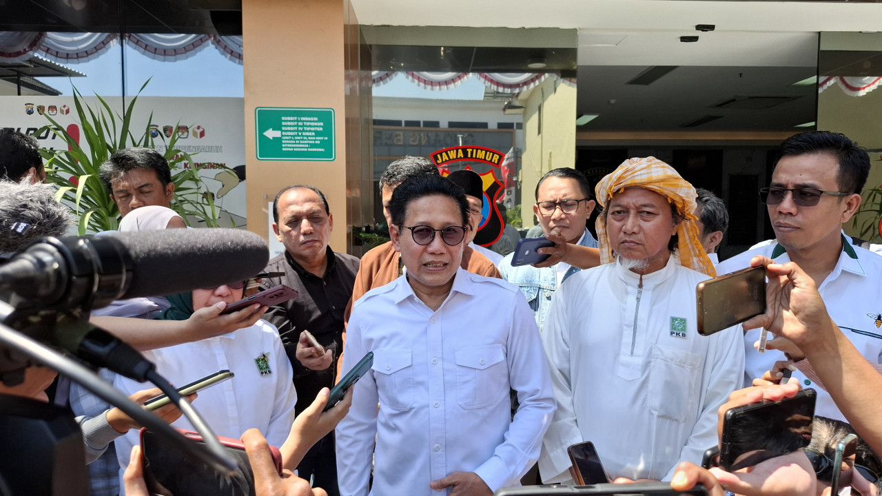 Ketua DPW PKB Jatim Abdul Halim Iskandar di Ditreskrimsus Polda Jatim. (Foto: Ni'am Kurniawan/jatimnow.com)