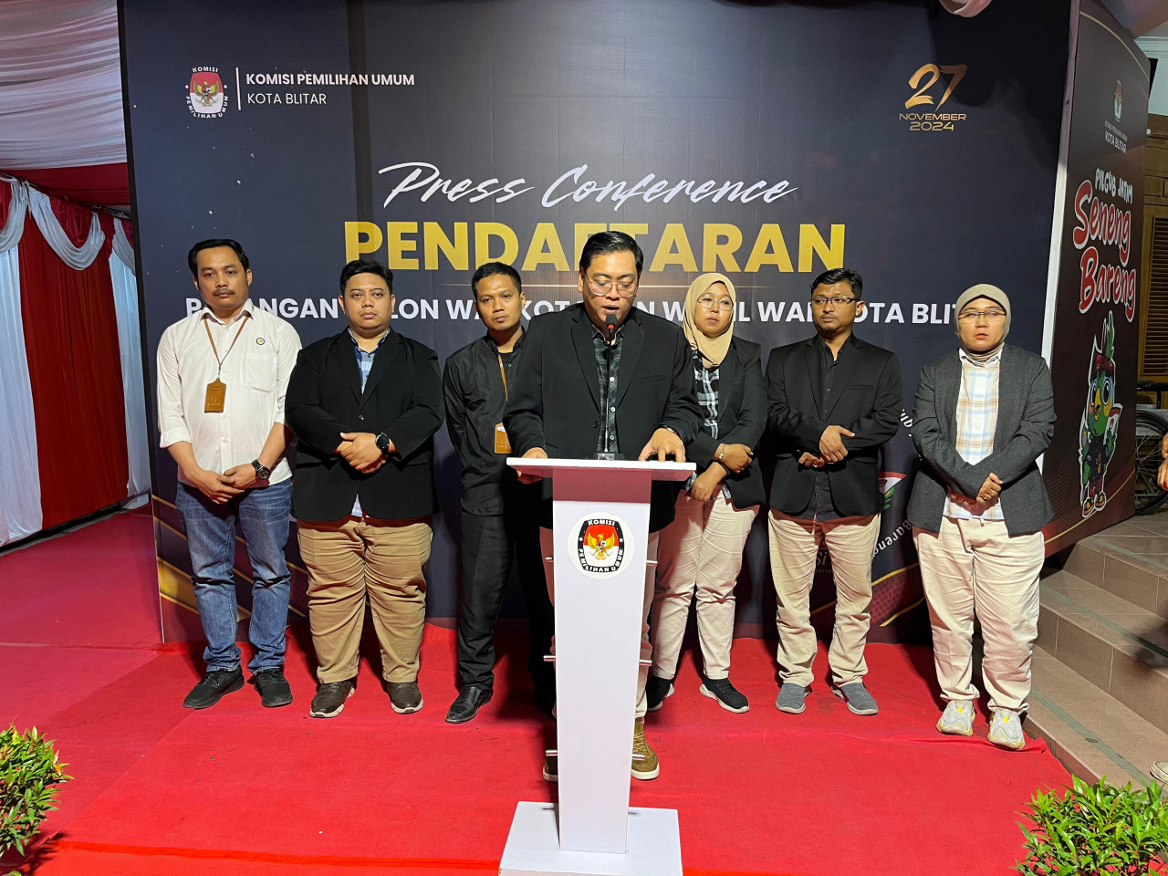 Ketua KPU Kota Blitar, Rangga Bisma Aditya saat merilis hasil pendaftaran. (Foto: KPU Kota Blitar)