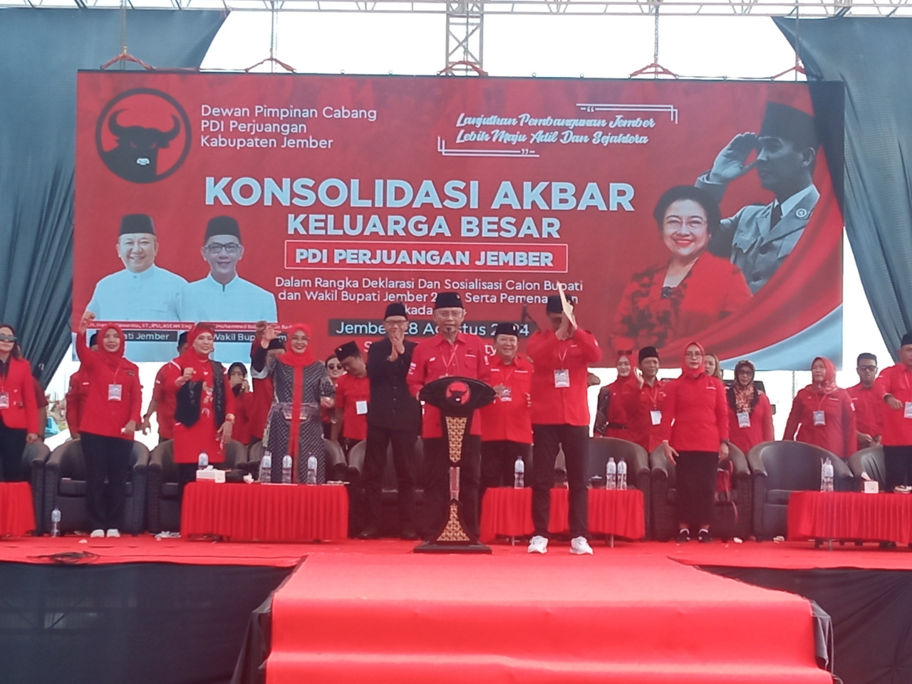 Konsolidasi akbar PDIP Jember usung Hendy - Gus Firjaun (Foto: Sugianto/jatimnow.com)