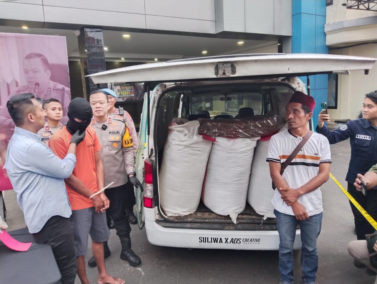 Pria di Tulungagung Ditangkap usai Curi Mobil Berisi Tembakau 2 Kuintal