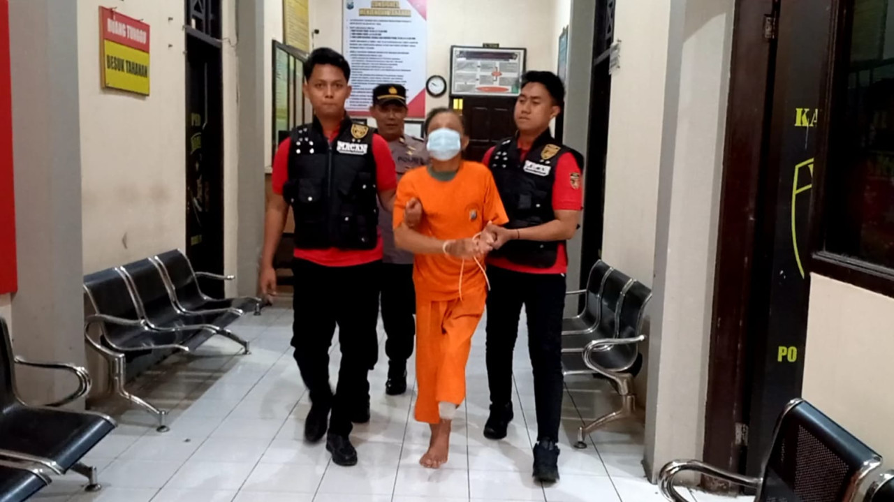 Pelaku saat ditangkap polisi. (Foto: Dok Polres Trenggalek for jatimnowat