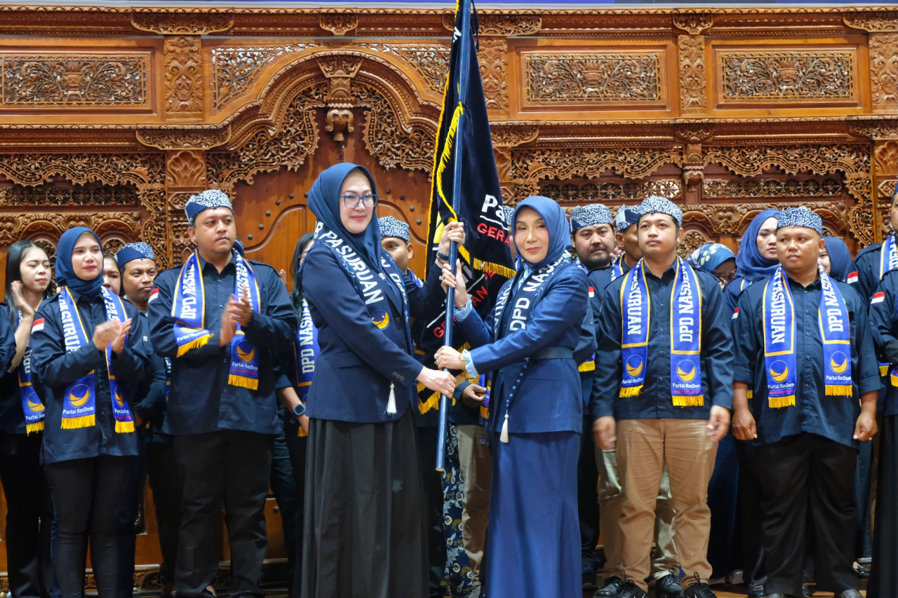 Pelantikan DPD NasDem Kabupaten Pasuruan oleh Ketua DPW NadDem Jatim Lita Machfud Arifin. (Foto: Humas NasDem Jatim)