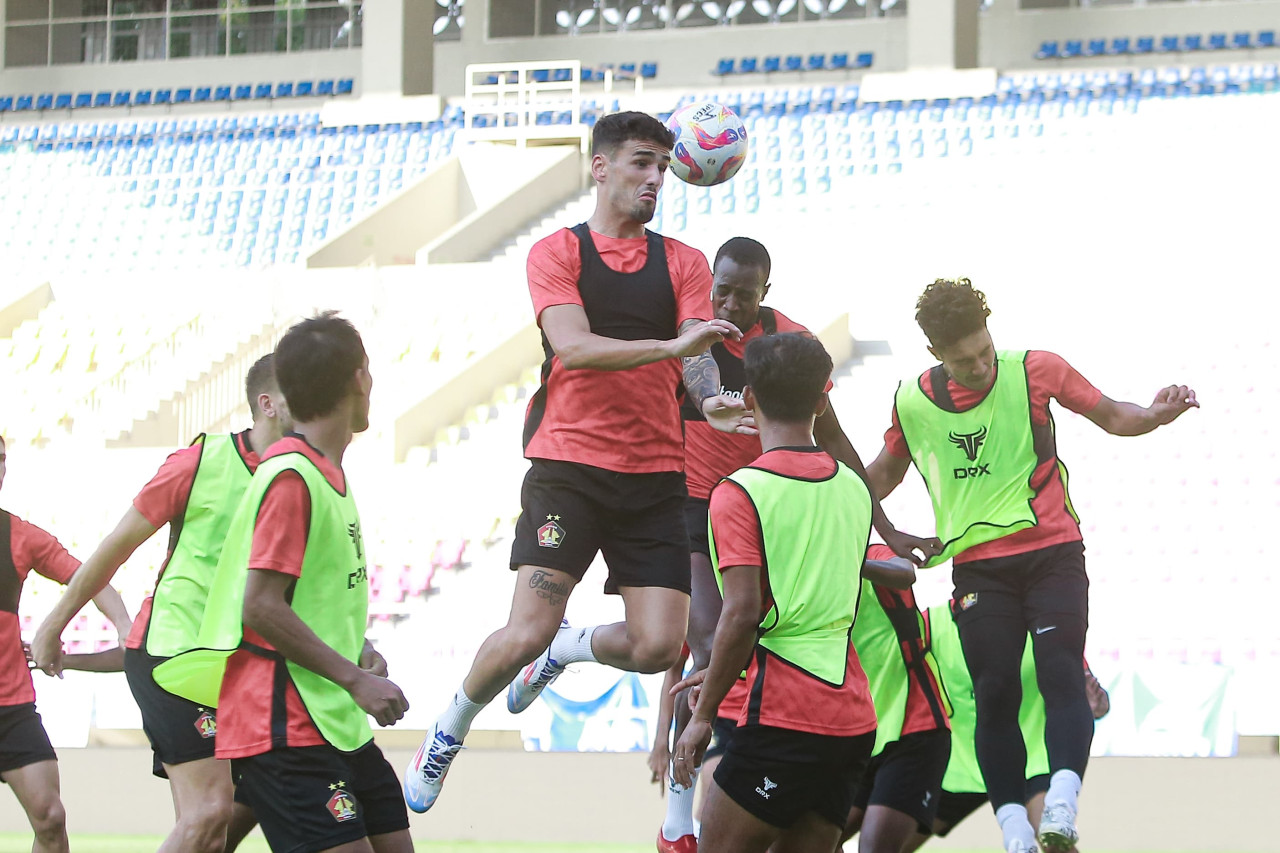 Persik Kediri saat menjalani official training jelang lawan PSS Sleman. (Foto: Persik Kediri/jatimnow.com)
