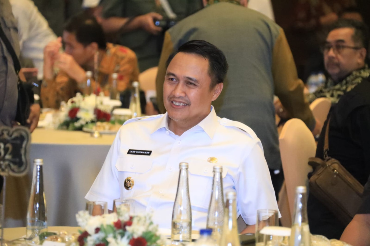 Pj Wali Kota Malang, Iwan Kurniawan turut serta dalam Rapat Koordinasi Kesiapan Penyelenggaraan Pilkada Serentak Tahun 2024 di Wilayah Jawa di Hotel Royal Ambarukmo Yogyakarta pada Rabu (21/8/2024). (Foto: Humas Pemkot Malang)