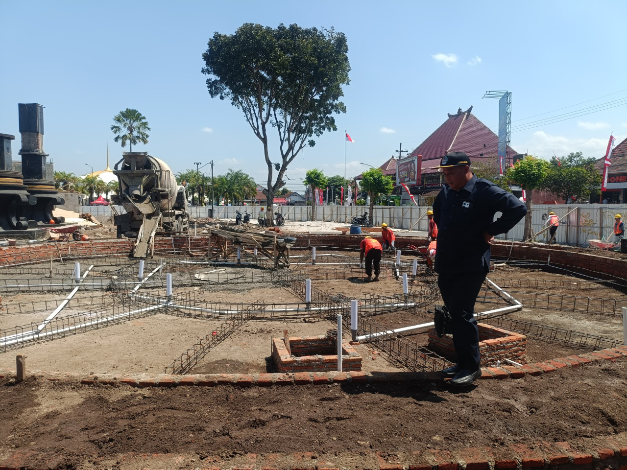 Komisi A DPRD Sidak Rehab Alun-alun Jember, Ini Temuannya