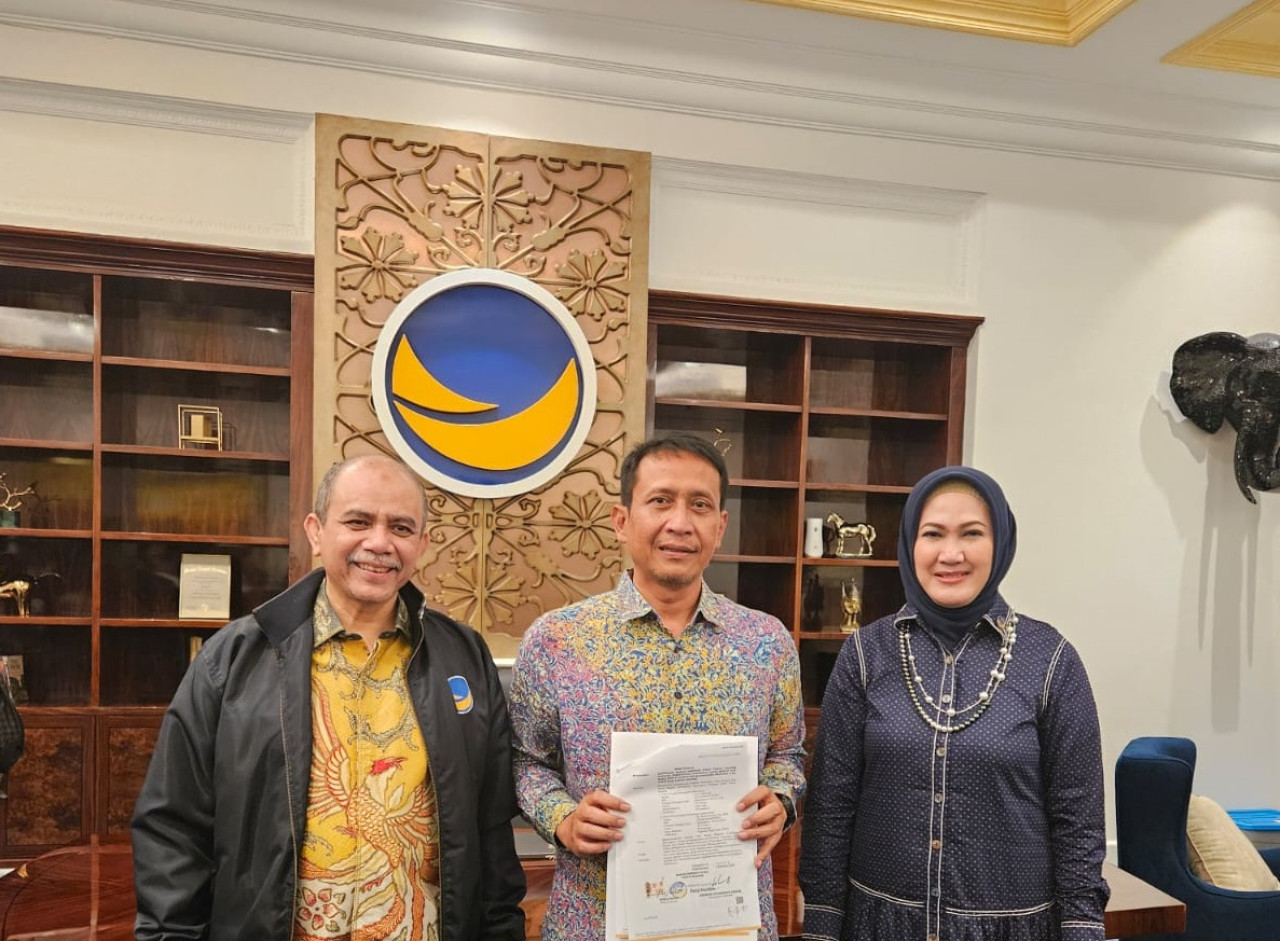 Penyerahan rekomendasi kepada Setyo Wahon di NasDem Tower Jakarta. (Foto: Partai NasDem for  jatimnow.com)