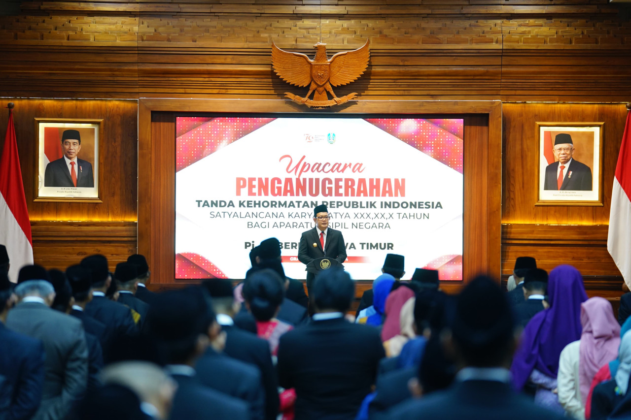 2.244 ASN Pemprov Jatim Dianugerahi Satyalancana Karya Satya