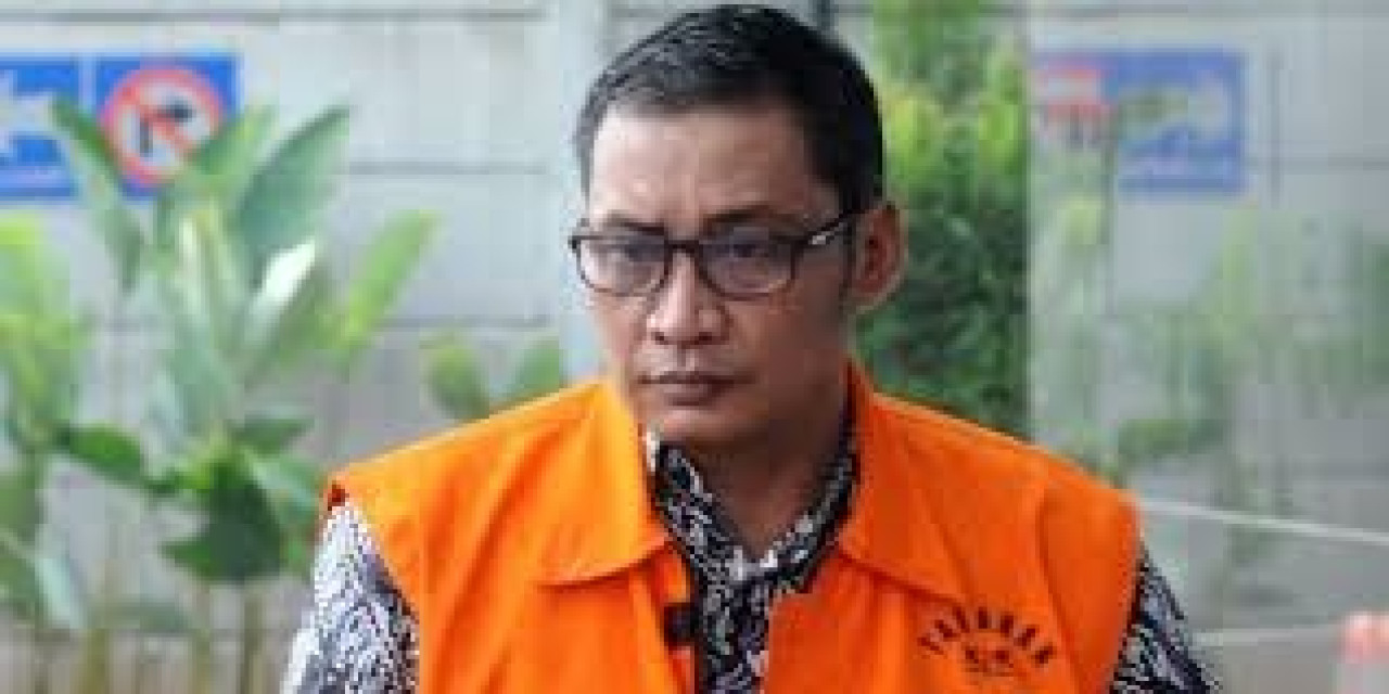 Mantan Bupati Tulungagung, Syahri Mulyo saat diperiksa KPK.