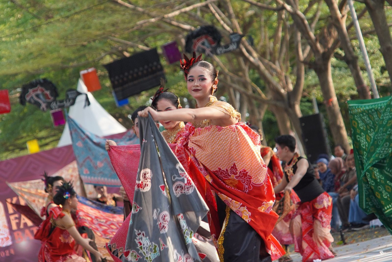 Kediri Fashion Batik Festival 2024. (Foto: Pemkab Kediri/jatimnow.com)