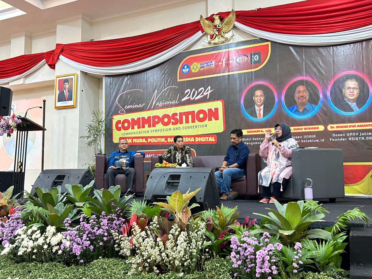 Suasana seminar komunikasi politik di UPN Veteran Surabaya (Foto: Misbahul Munir/jatimnow.com)