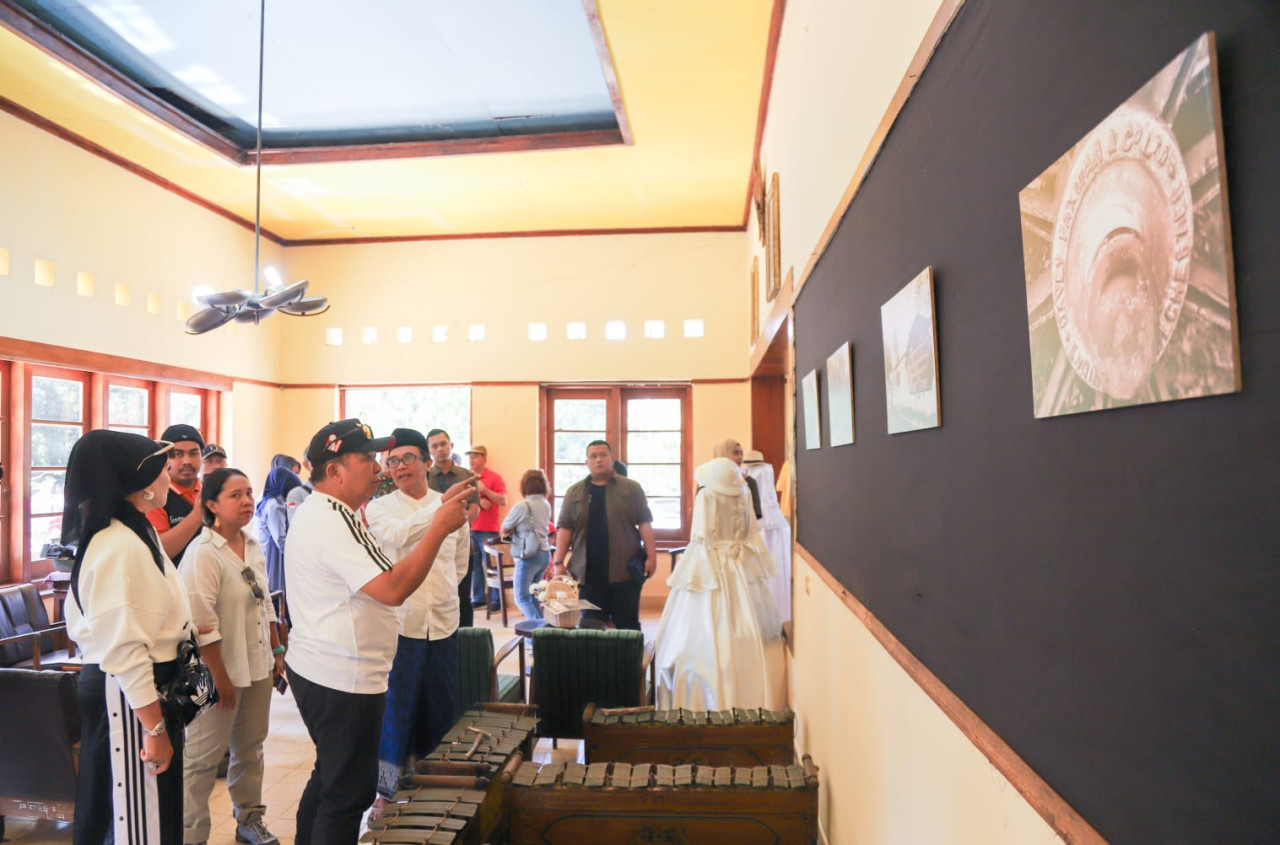 Bupati Hendy meresmikan wisata Kampung Belgia (Foto: Diskominfo/jatimnow.com)