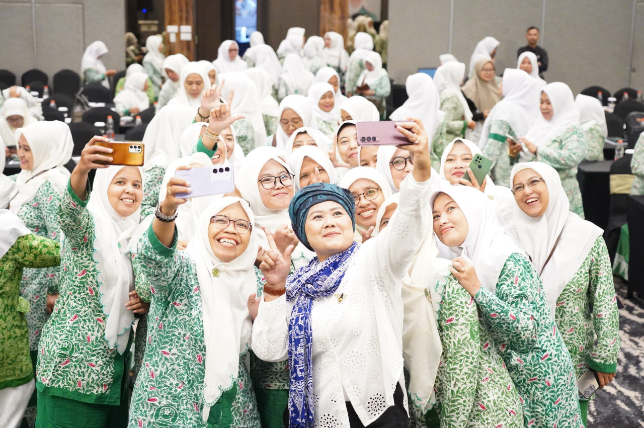 Luluk Nur Hamidah bersama Fatayat NU. (Foto: Maki for jatimnow.com)